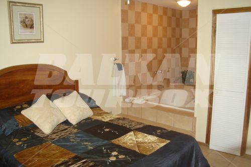 почивка в Dundee Bay Villas