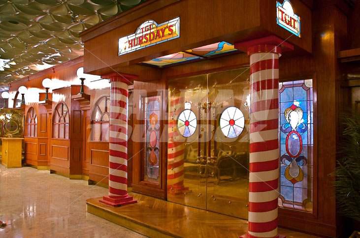 почивка в Ambassador Hotel