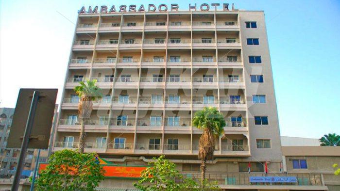 почивка в Ambassador Hotel