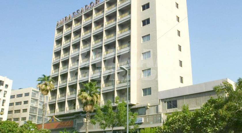 почивка в  Ambassador Hotel