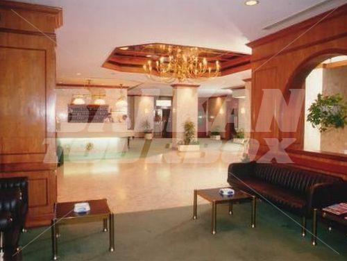 почивка в Ambassador Hotel