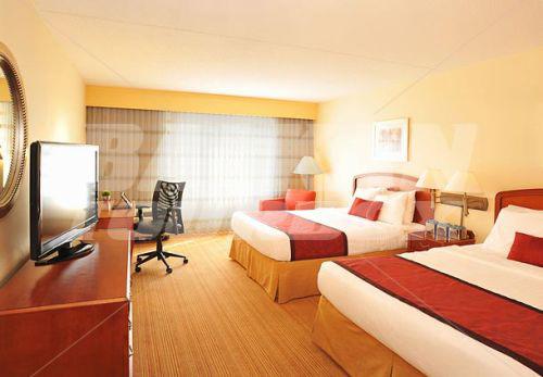 почивка в Courtyard by Marriott Louisville Airport