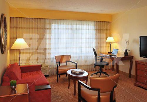 почивка в Courtyard by Marriott Louisville Airport