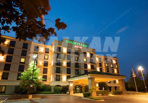 почивка в  Courtyard by Marriott Louisville Airport
