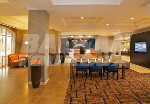 почивка в Courtyard by Marriott Louisville Airport