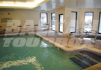 почивка в Courtyard by Marriott St. Louis Airport/Earth City