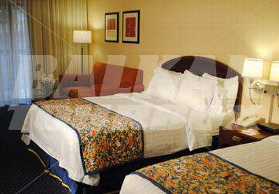 почивка в Courtyard by Marriott St. Louis Airport/Earth City