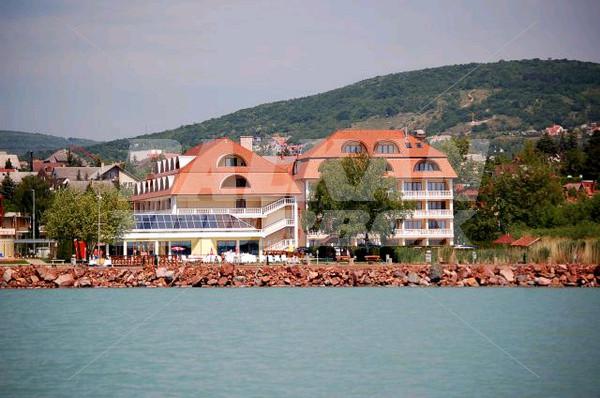 почивка в  Flamingo Wellness and Konferencia