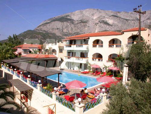 почивка в Kampos Village Resort