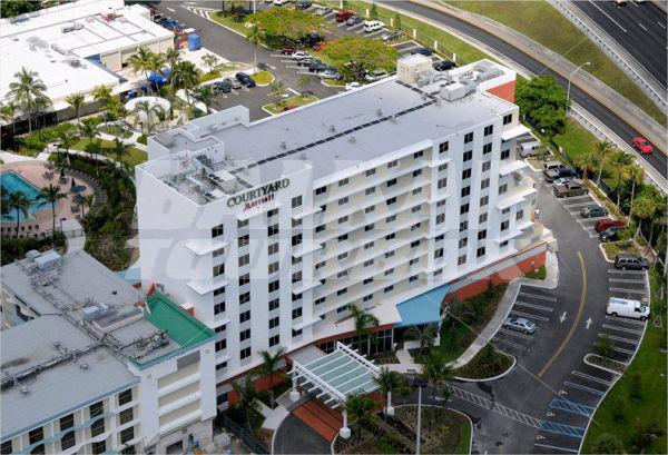 почивка в Courtyard by Marriott Miami Airport South