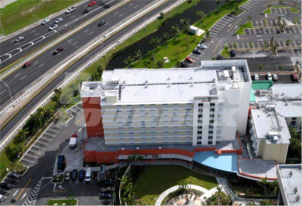 почивка в Courtyard by Marriott Miami Airport South