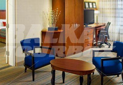 почивка в Courtyard by Marriott Fort Lauderdale Airport & Cruise Port