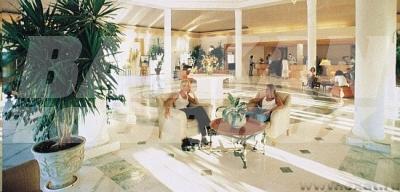 почивка в Moevenpick Resort