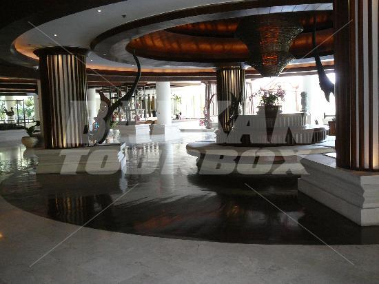 почивка в Moevenpick Resort