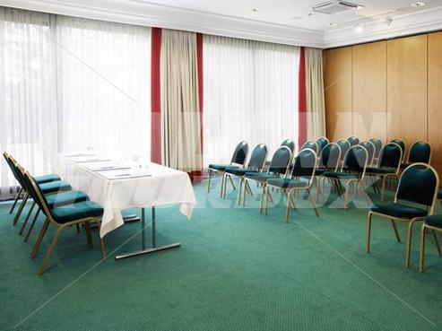 почивка в NH Luxembourg