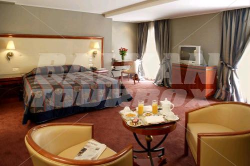 почивка в Piraeus Theoxenia