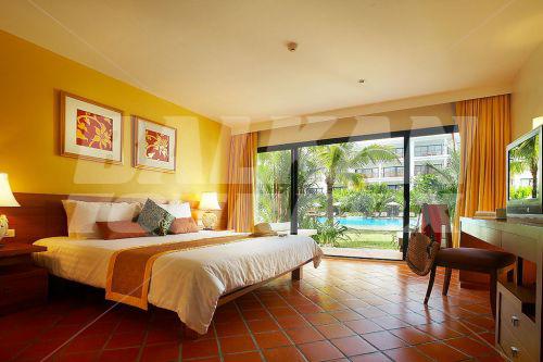 holiday in Naithonburi Beach Resort