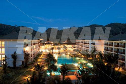holiday in Naithonburi Beach Resort