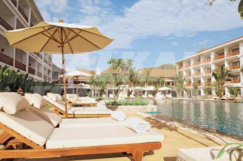 holiday in Naithonburi Beach Resort