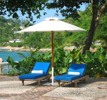 holiday in Round Hill