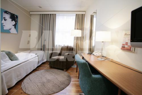 holiday in Thon Terminus