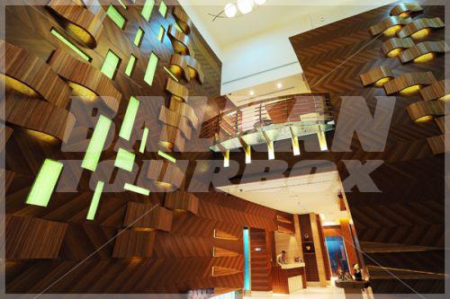 почивка в Emirates Grand Hotel