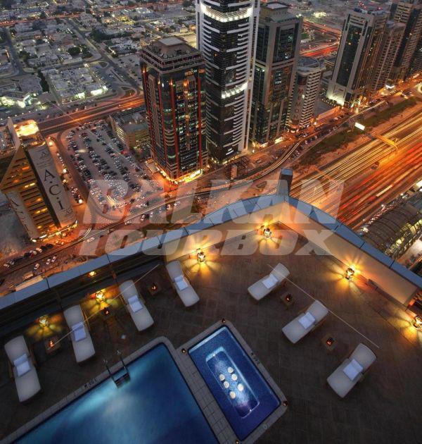 почивка в  Emirates Grand Hotel