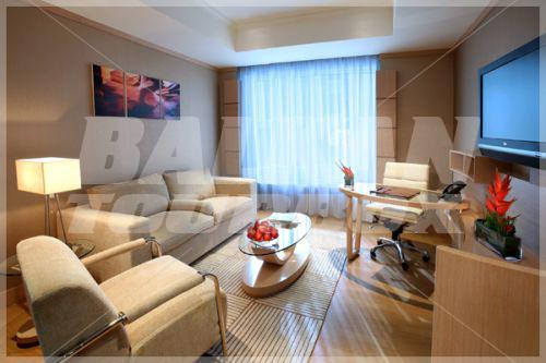 почивка в Emirates Grand Hotel