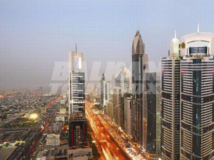 почивка в Emirates Grand Hotel