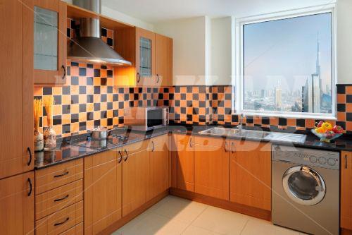 почивка в Emirates Grand Hotel