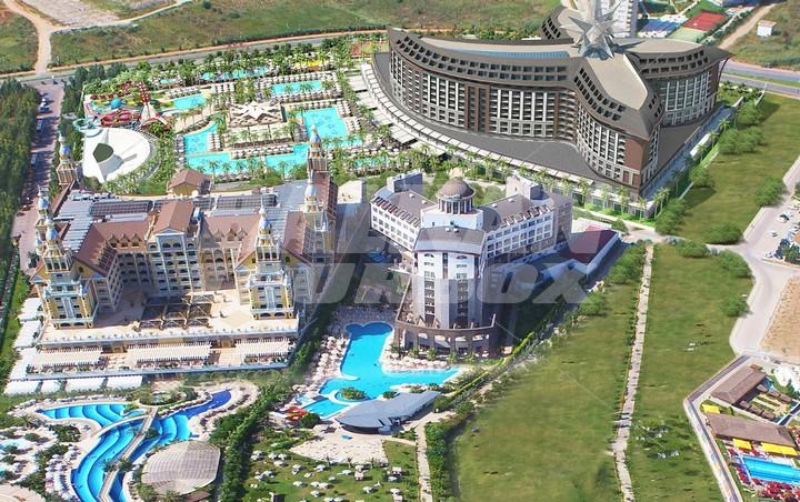 holiday in Royal Seginus