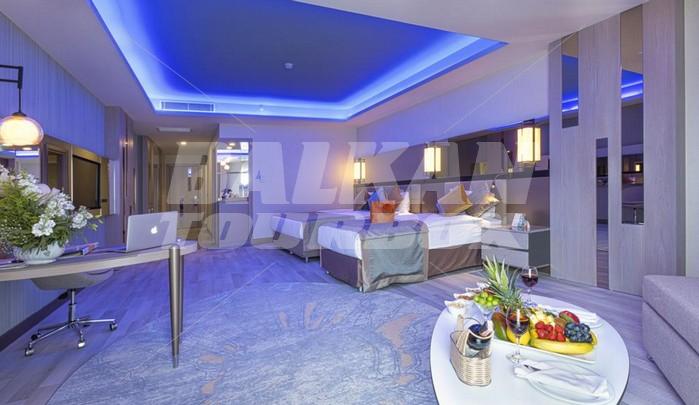 holiday in Royal Seginus