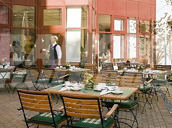 почивка в Mercure Altstadt