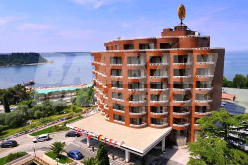 holiday in Remisence Premium Hotel Metropol