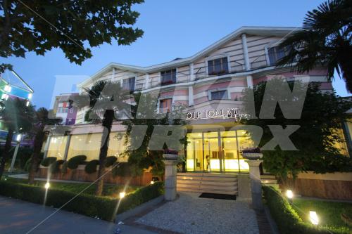 holiday in Diplomat
