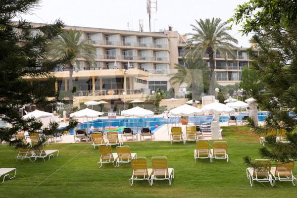 почивка в  The Dan Caesarea