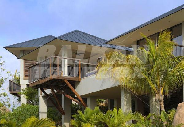holiday in Raffles Praslin Seychelles