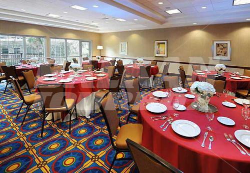 почивка в Courtyard by Marriott San Antonio Riverwalk