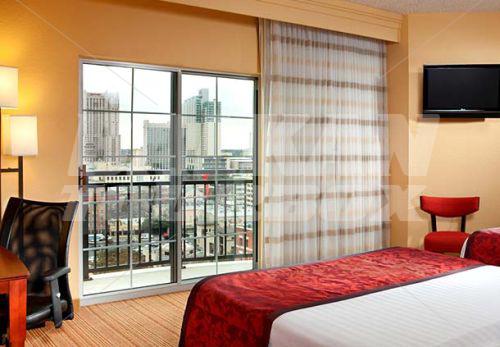 почивка в Courtyard by Marriott San Antonio Riverwalk