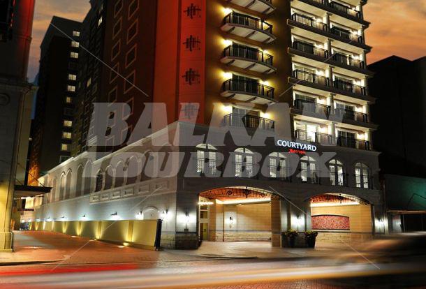 почивка в  Courtyard by Marriott San Antonio Riverwalk