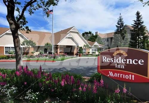 почивка в Residence Inn by Marriott Fresno