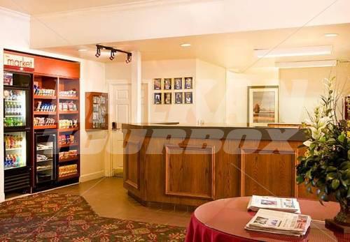 почивка в Residence Inn by Marriott Fresno