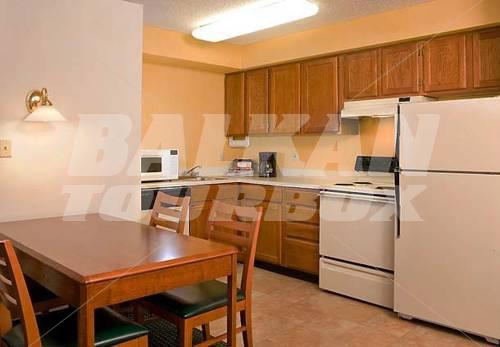 почивка в Residence Inn by Marriott Fresno