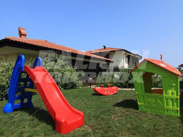 почивка в Ваканционно селище Армира