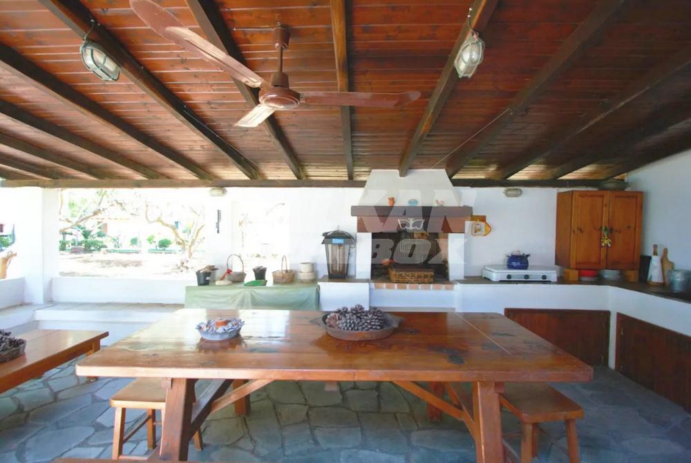 почивка в Beaufort Beachfront Villa, Nikiti