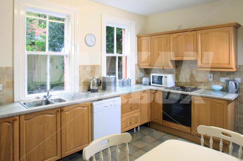 holiday in Victoria Apartments