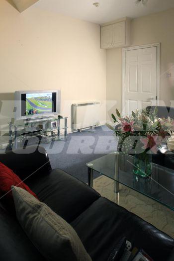 holiday in Victoria Apartments