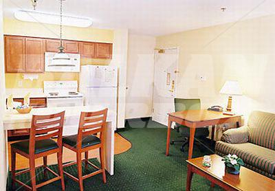 почивка в Residence Inn by Marriott St. Louis Airport/Earth City