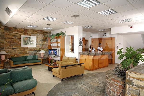 почивка в Dionysos Inn