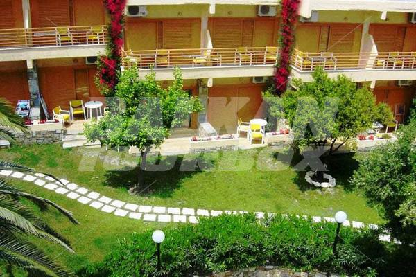 почивка в Dionysos Inn